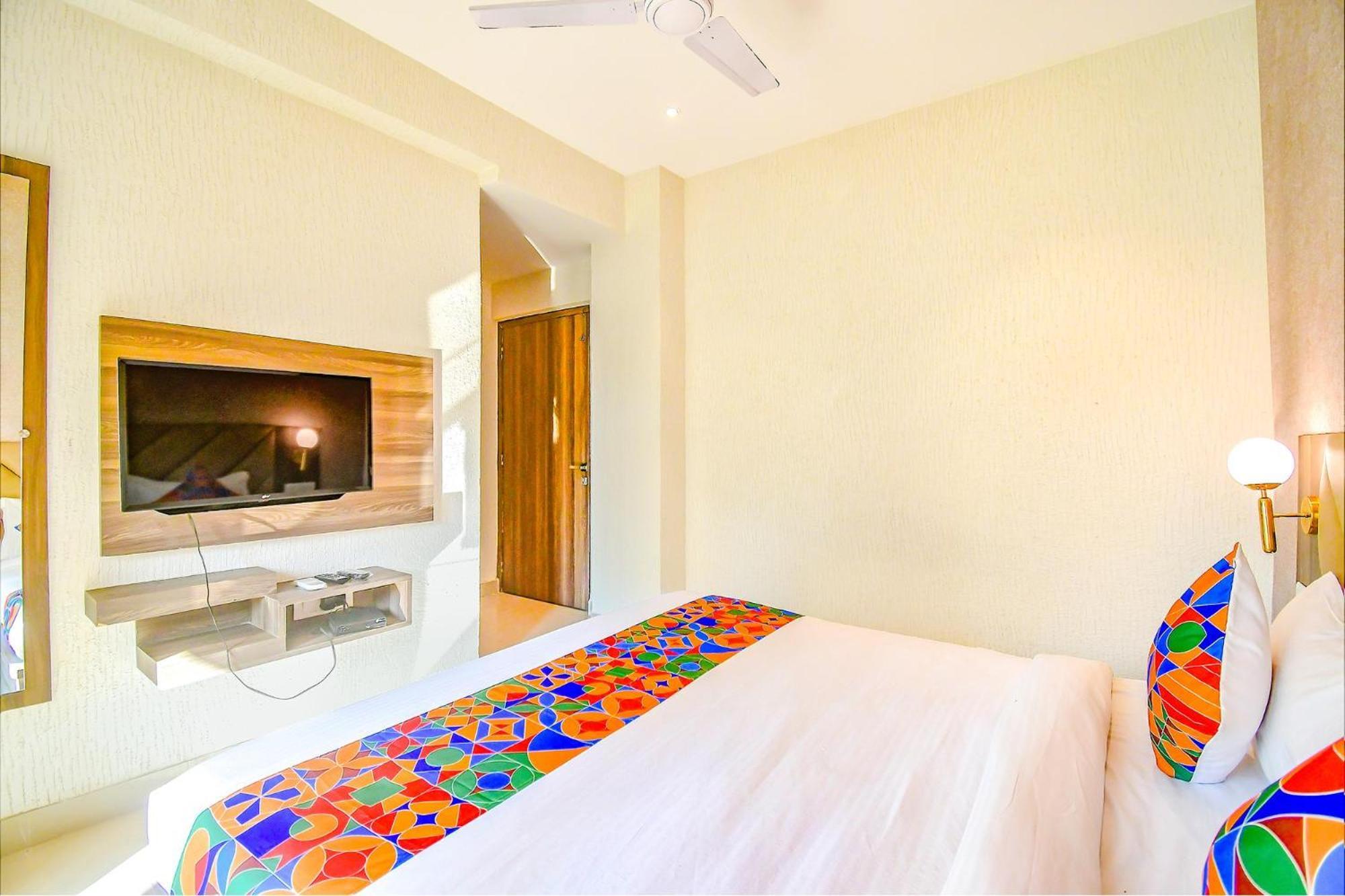Fabhotel View Topsia Hotel