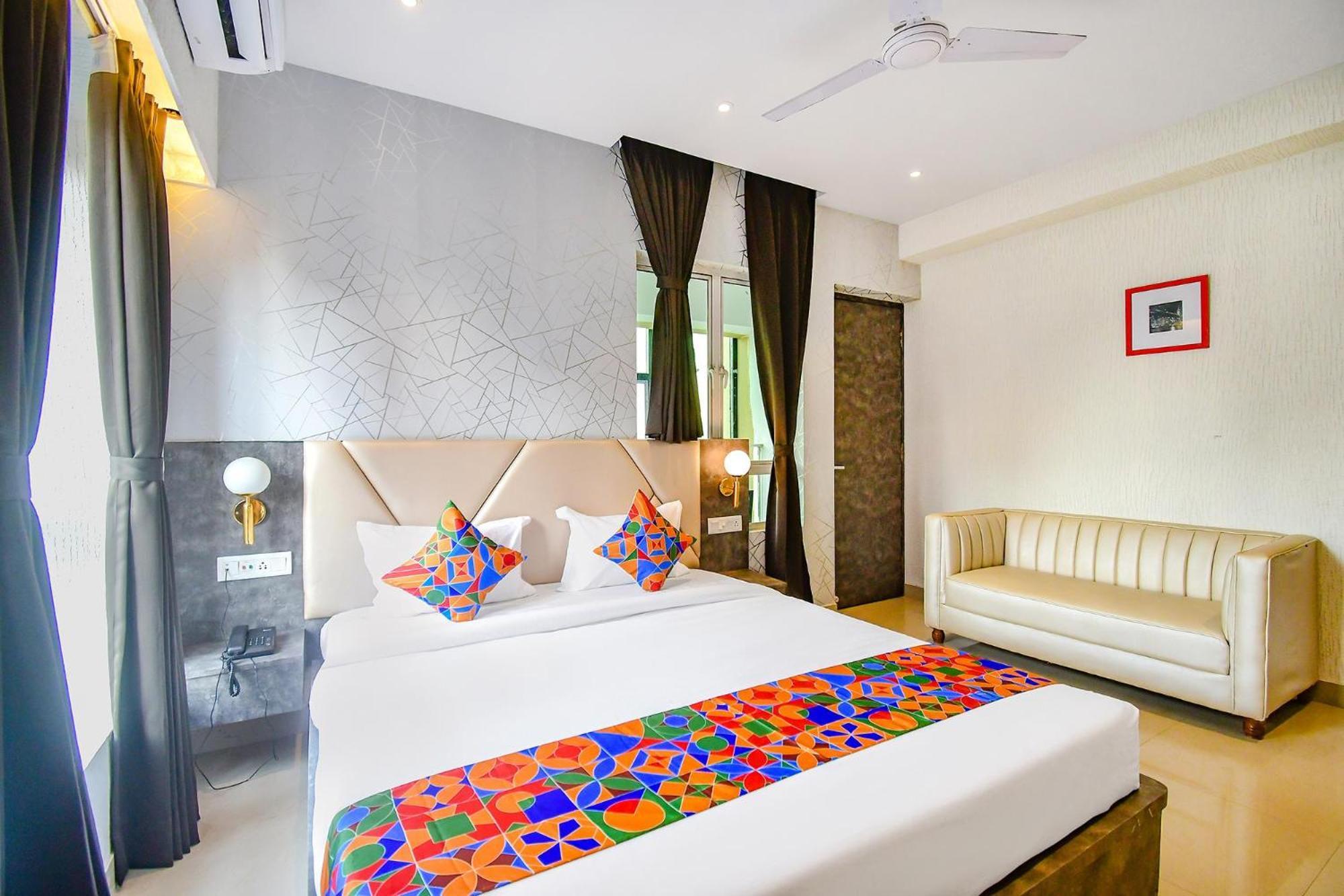 Hotel Fabhotel View Topsia