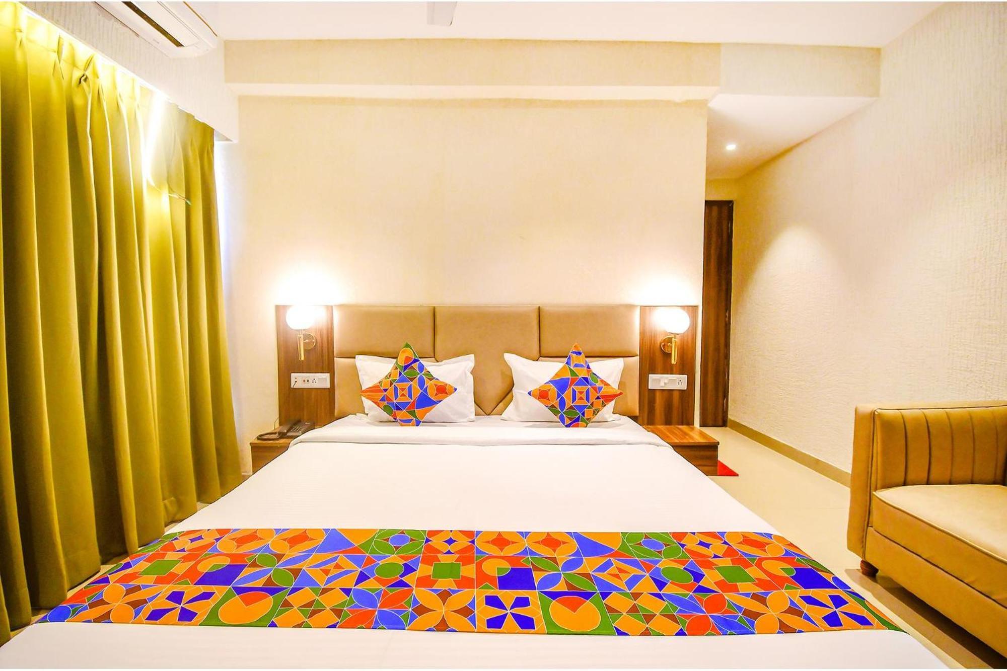 Hotel Fabhotel View Topsia 3*