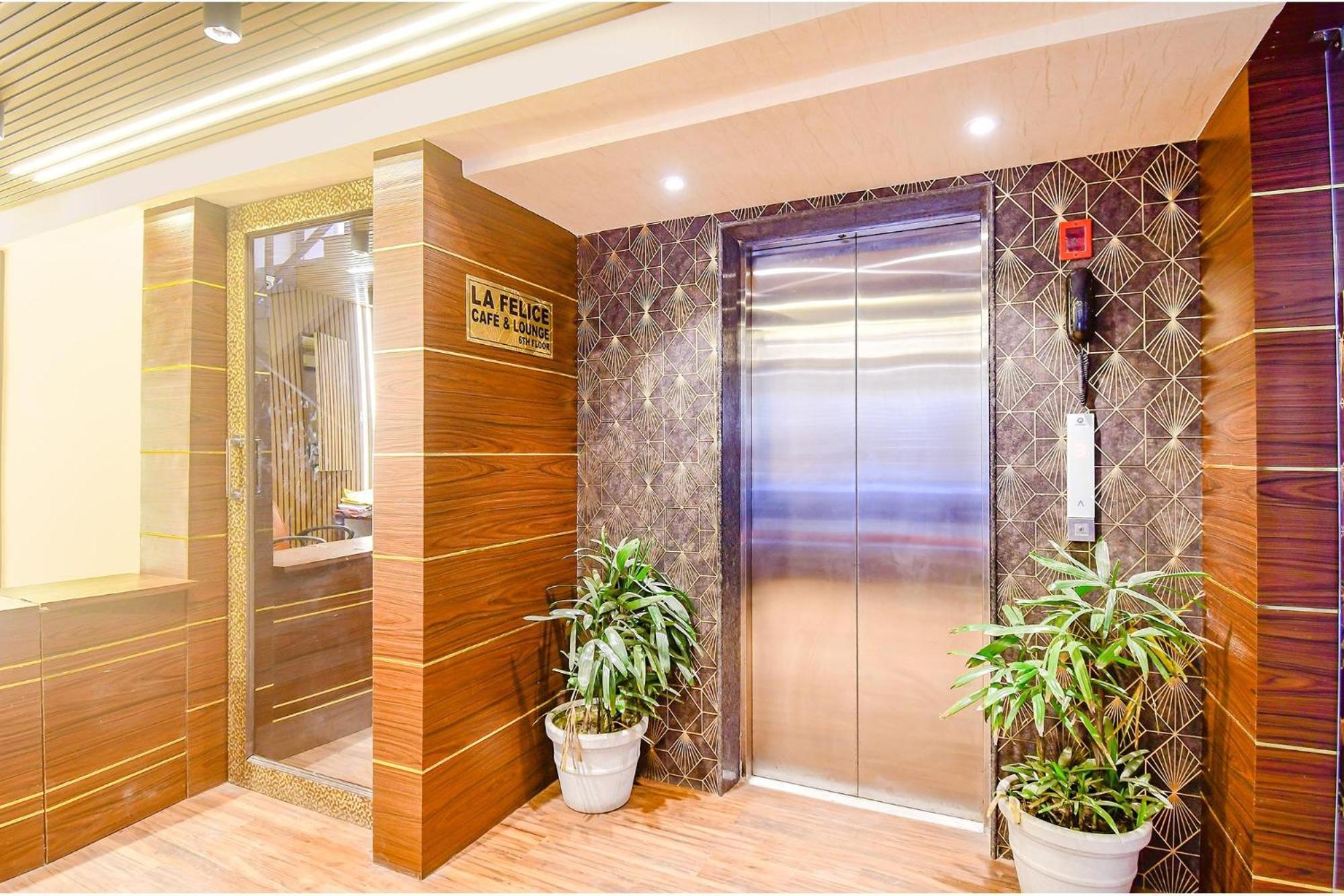 Fabhotel View Topsia Hotel 3*