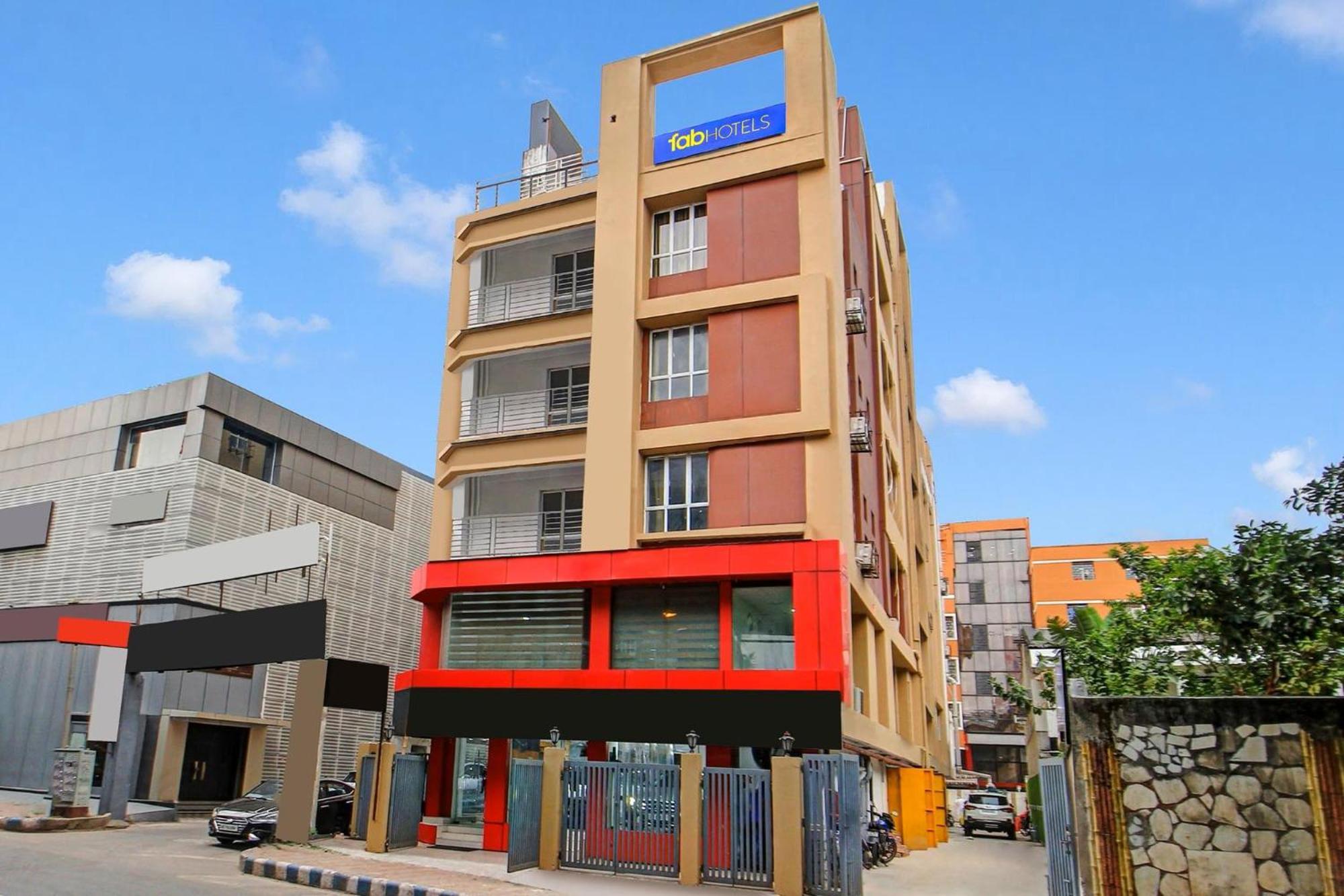 Fabhotel View Topsia 3*