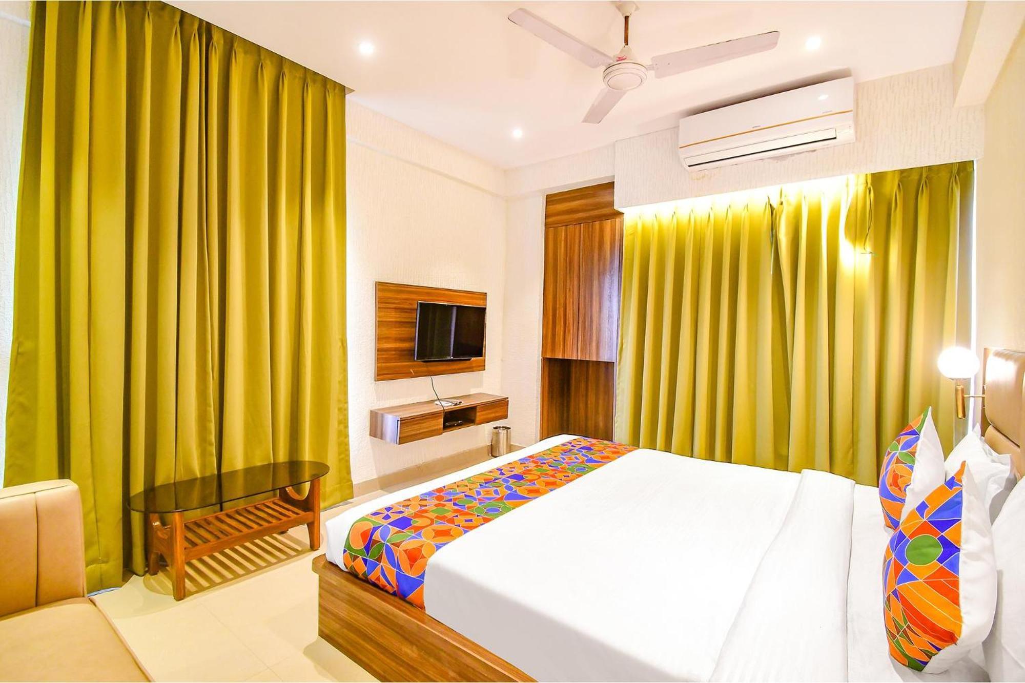 Hotel Fabhotel View Topsia 3*